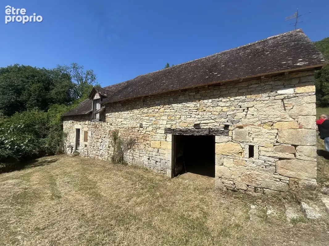 Maison de caractère avec grange et plus de 2,5 ha de terrain - photo 4