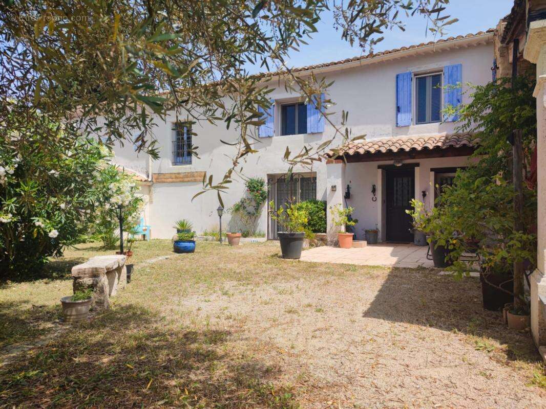 Maison à BAGNOLS-SUR-CEZE