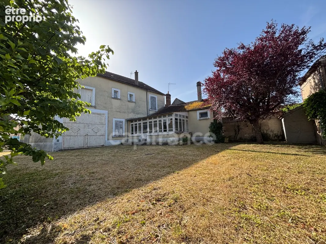 Virginie MASSON Capifrance vous propose en exclusivité - Chemilly-sur-Yonne – Maison de caractère 130m² avec jardin, garage et d - photo 3