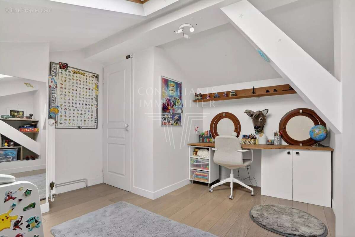 Appartement à LEVALLOIS-PERRET