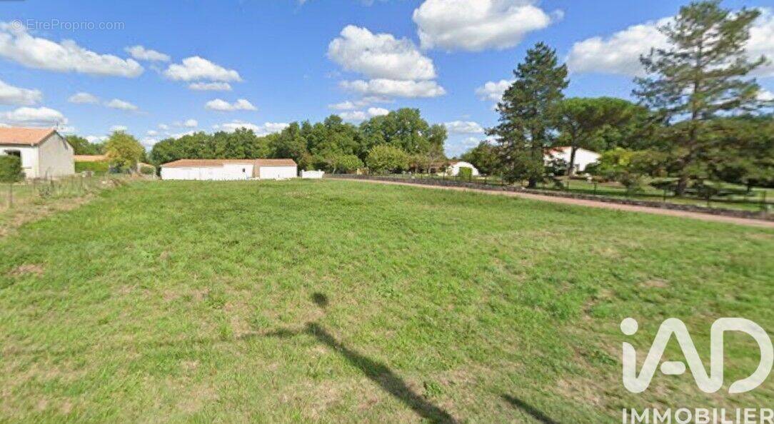 Photo 1 - Terrain à MESNAC