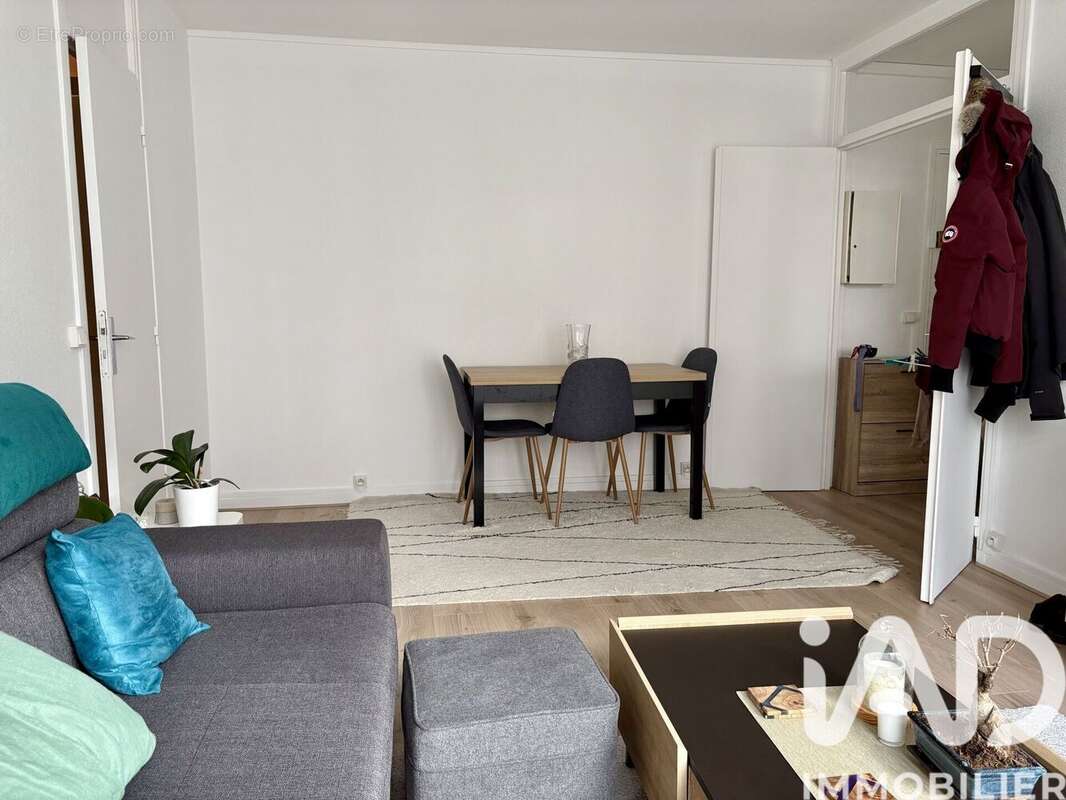 Photo 3 - Appartement à COURBEVOIE