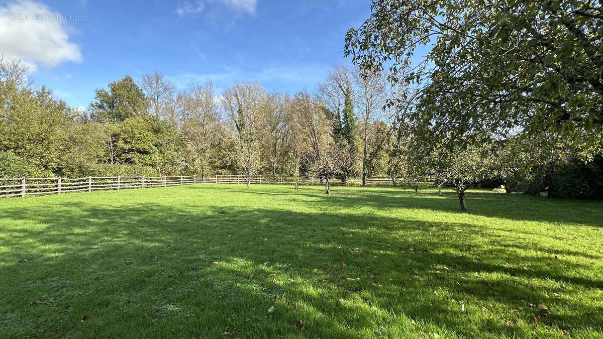 Maison à AUTHON-EBEON