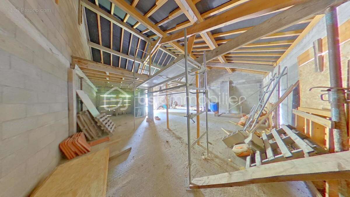 Maison à PONT-SUR-YONNE