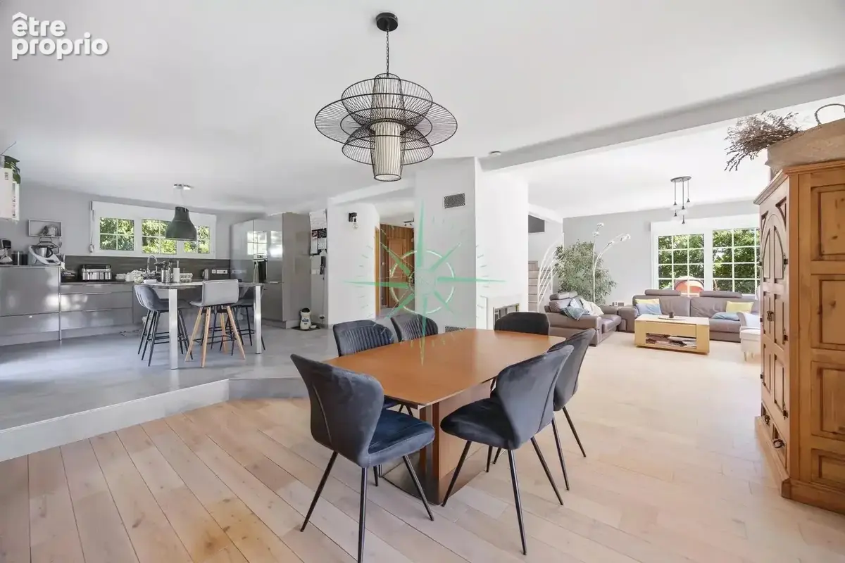 Propriété familiale de 185 m2 avec piscine, sans vis-à-vis. - photo 2