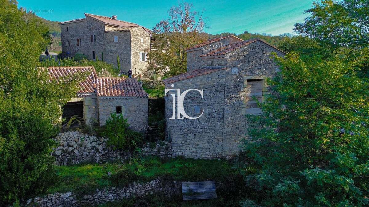 Maison à COURRY