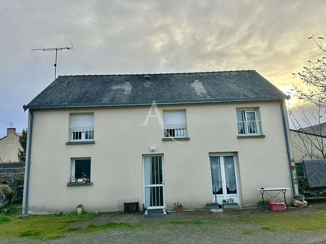 Maison à DOUE-LA-FONTAINE