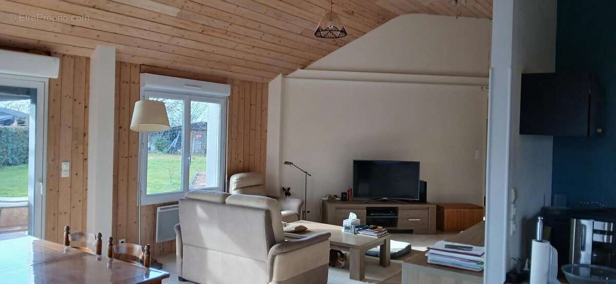 Photo 3 - Maison à ALLONNES