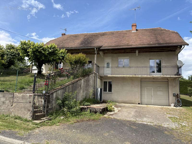 Maison à LUBERSAC