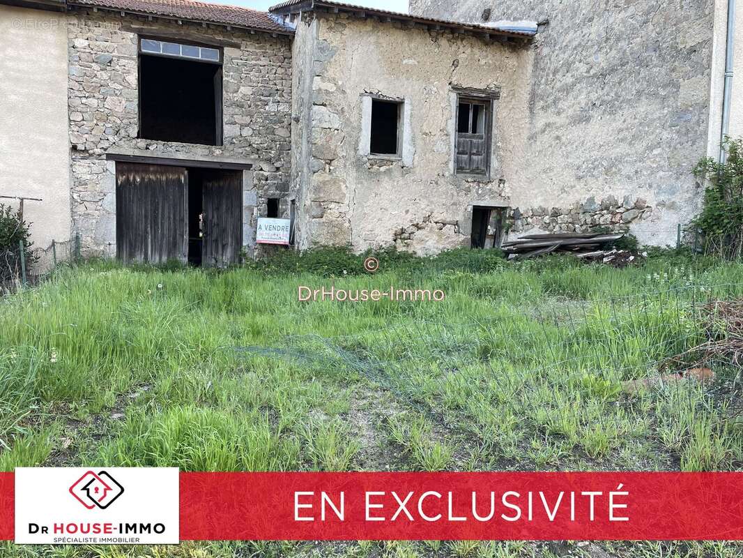 Maison à SAINT-PIERRE-DU-CHAMP