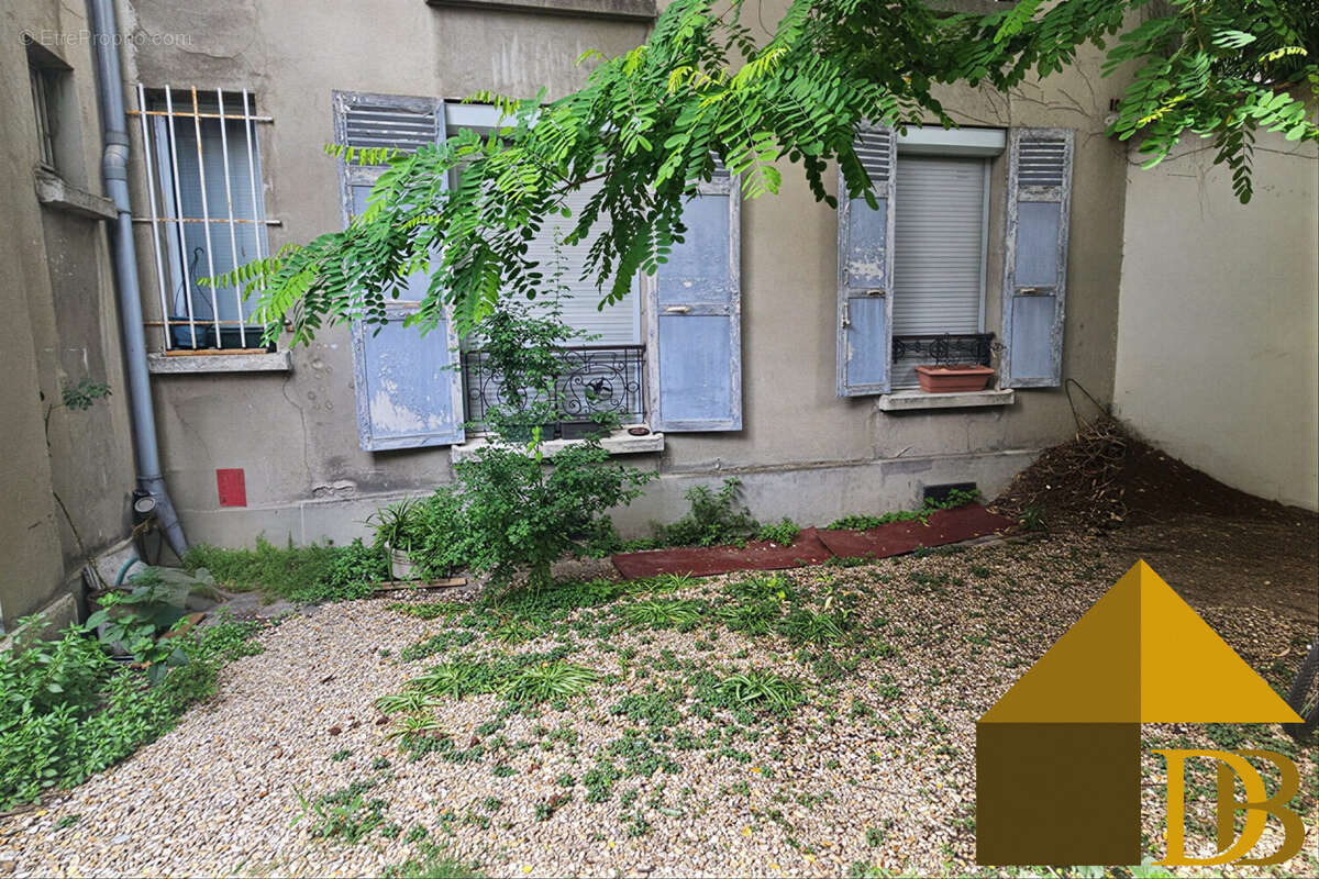 Appartement à MAISONS-ALFORT