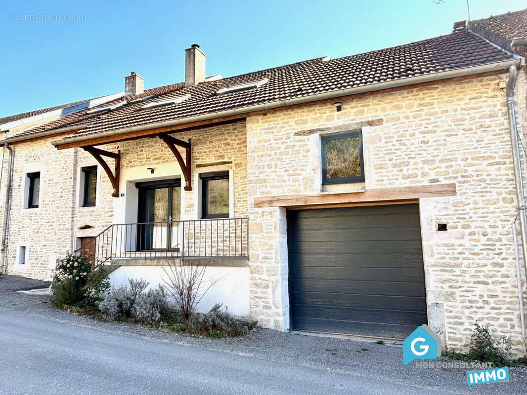 Maison à CURTIL-VERGY