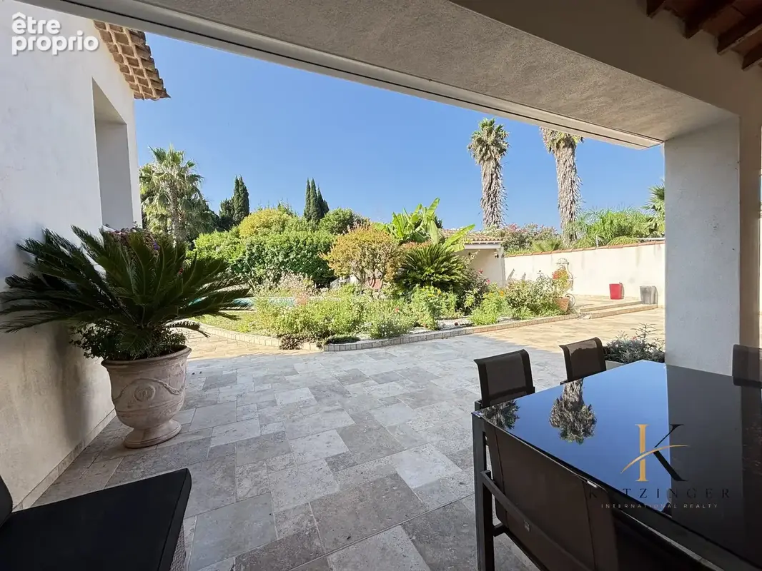 Maison 6 pièces 180 m² à vendre à Hyeres (83400) - photo 2