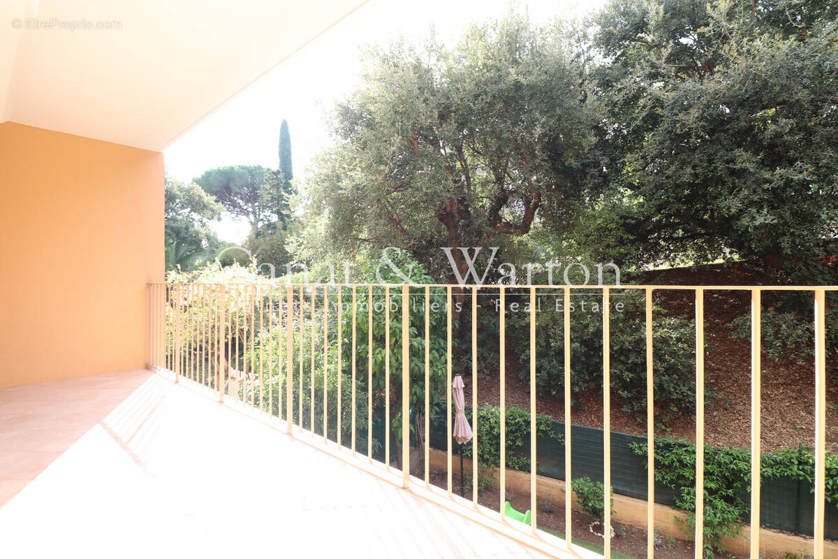 Appartement à LA CROIX-VALMER