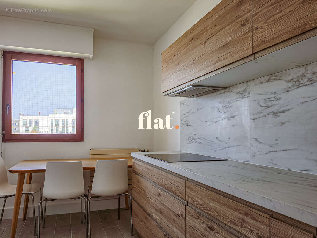 Duplex T2  54 m2/ 5e et dernier étage / Quai Magellan - photo 12