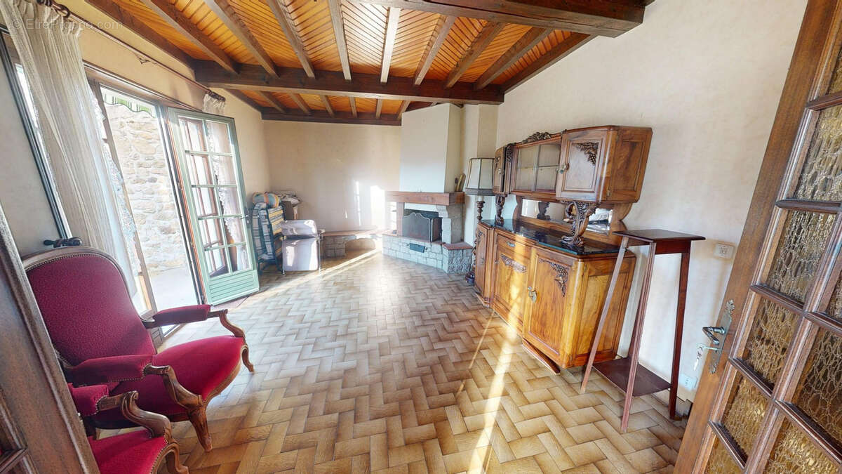 Maison à LURIECQ
