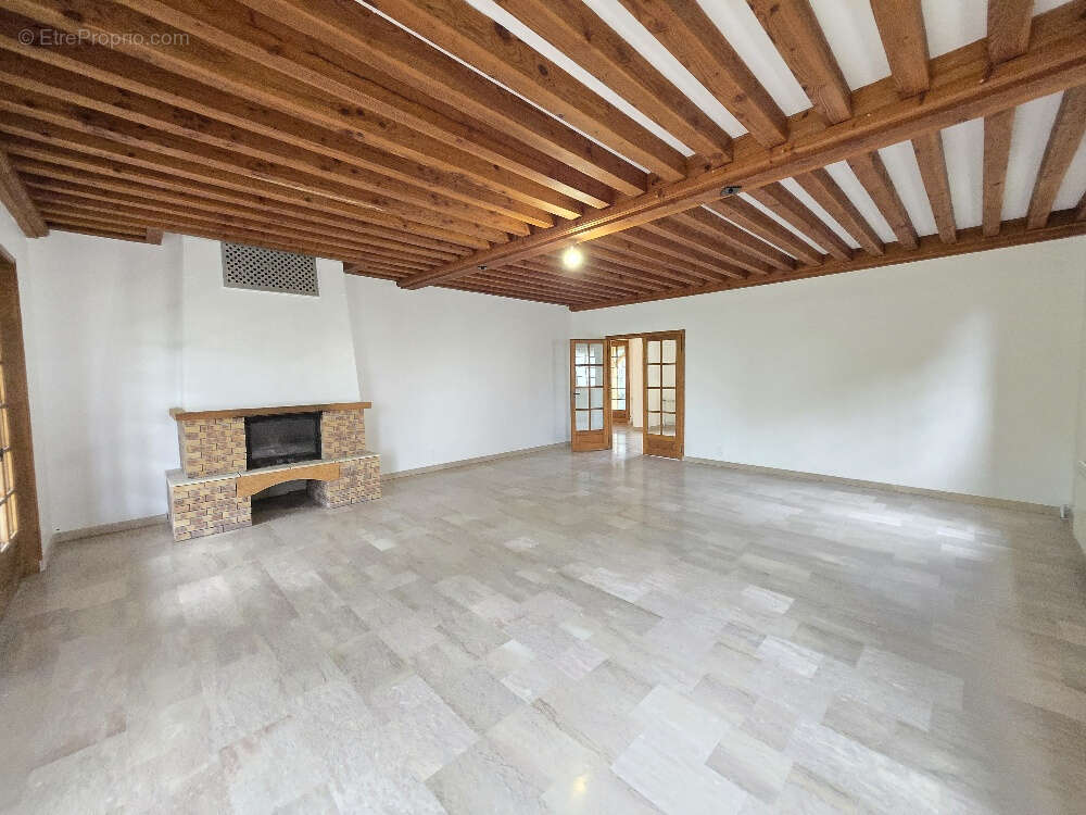 Maison à FRANCHEVILLE