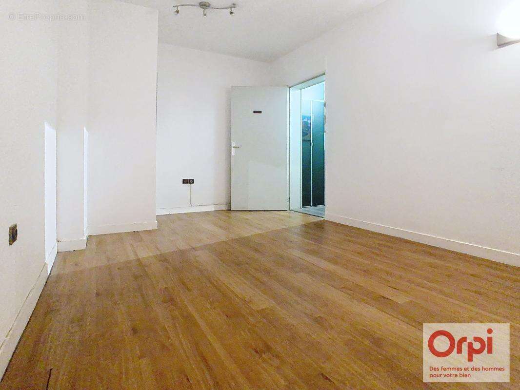 Appartement à ISSY-LES-MOULINEAUX