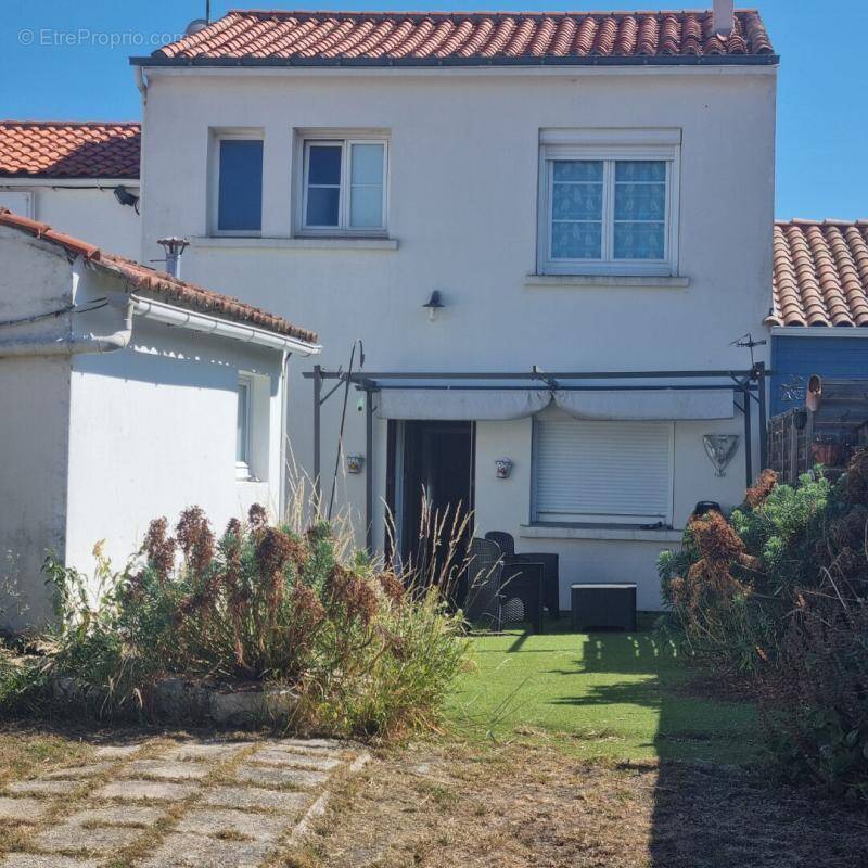 Maison à GRUES