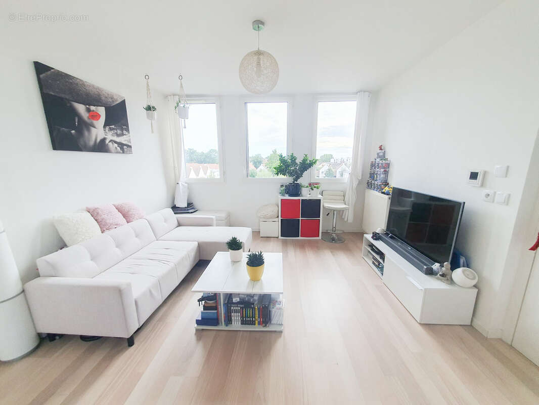 Appartement à SAINTE-GENEVIEVE-DES-BOIS