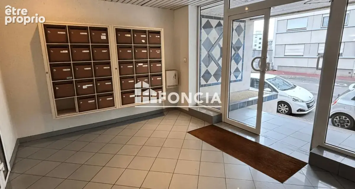 Proche HOTEL de VILLE et faculté de Droit - photo 2
