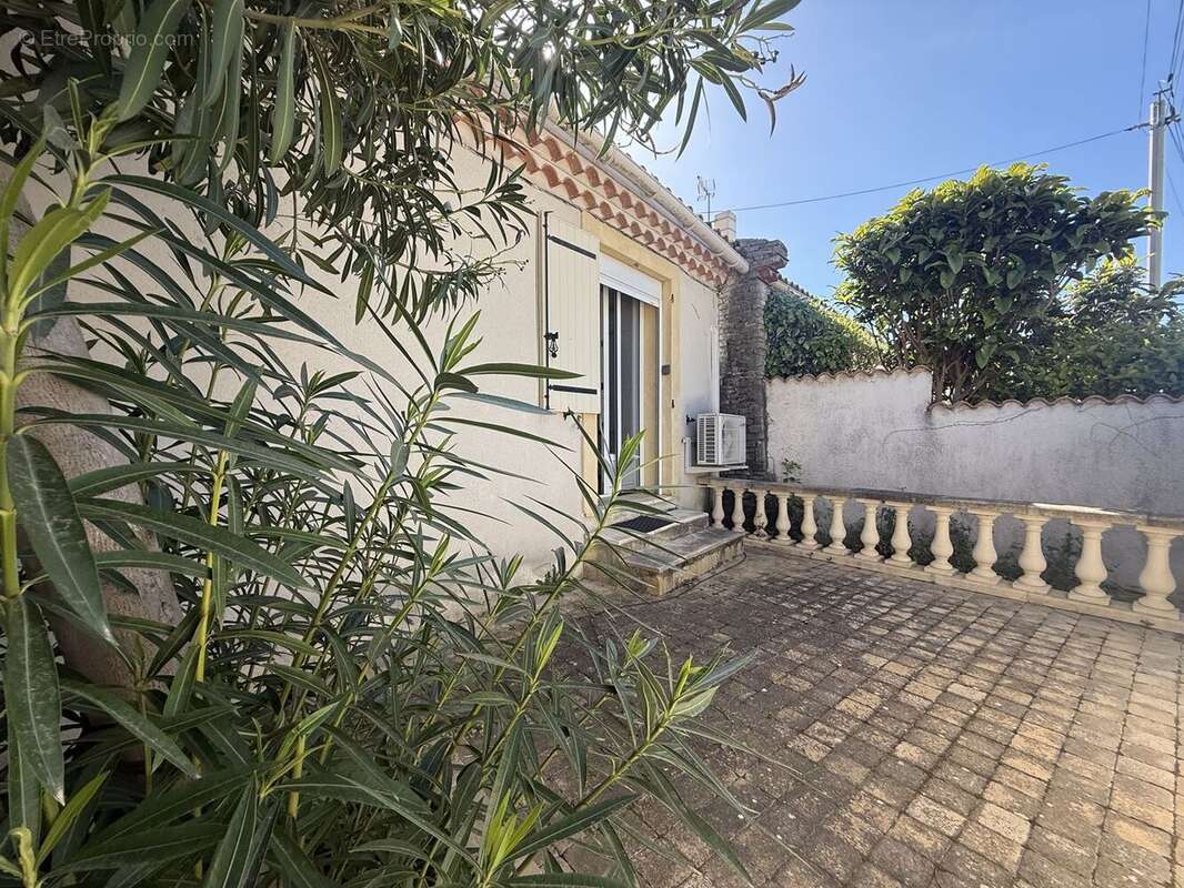 Maison 170 m² à Chateauneuf-Les-Martigues  - photo 3
