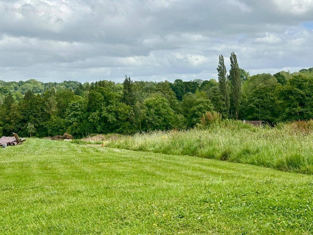 Terrain à PONT-L&#039;EVEQUE