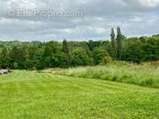 Terrain à PONT-L&#039;EVEQUE