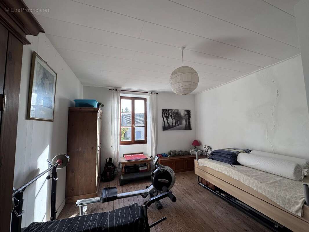 Maison à GENAC