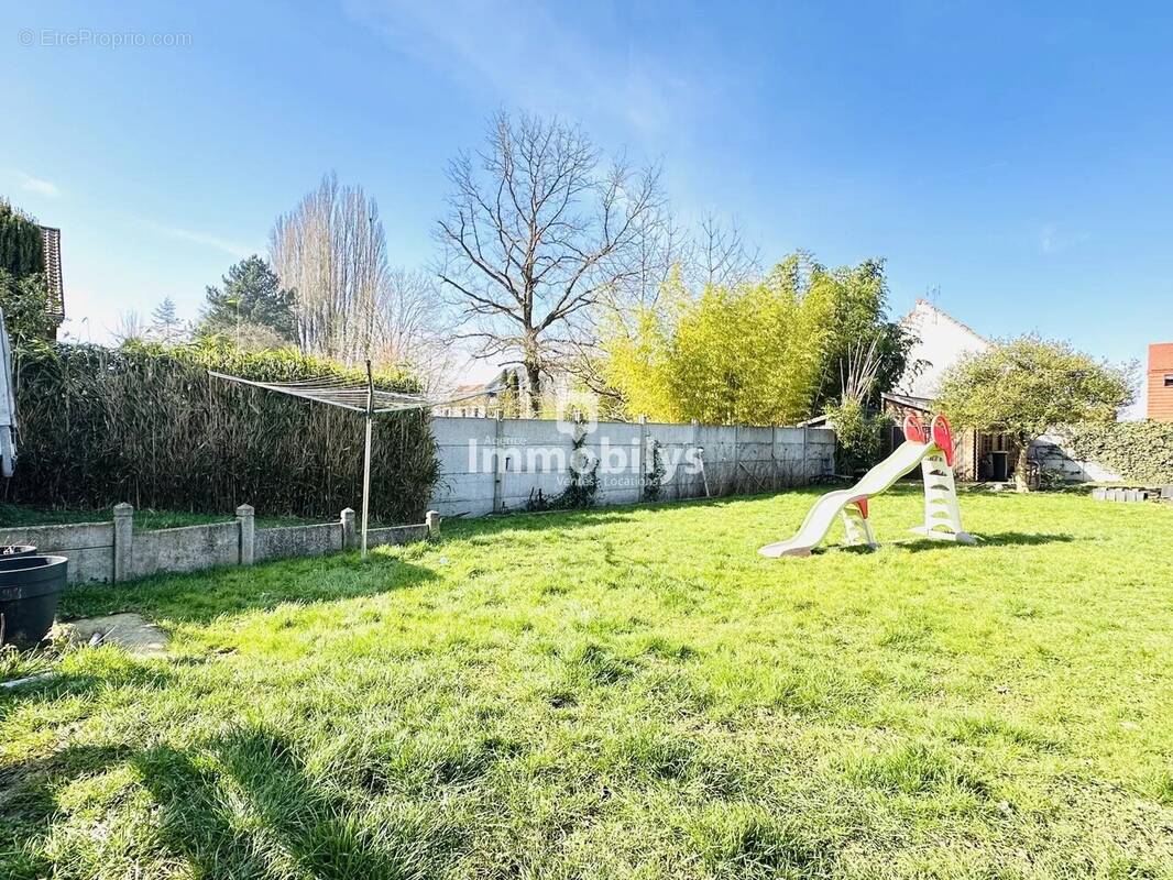 Maison à PECQUENCOURT