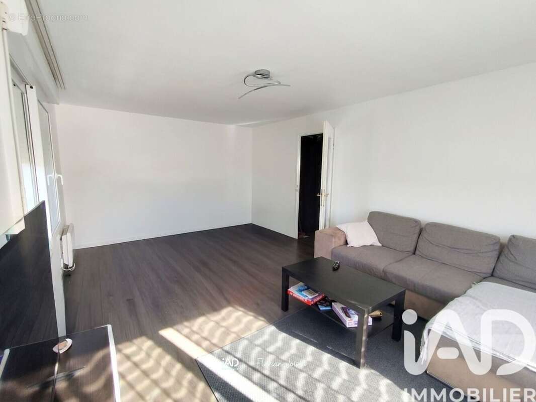 Photo 3 - Appartement à CHANTELOUP-LES-VIGNES