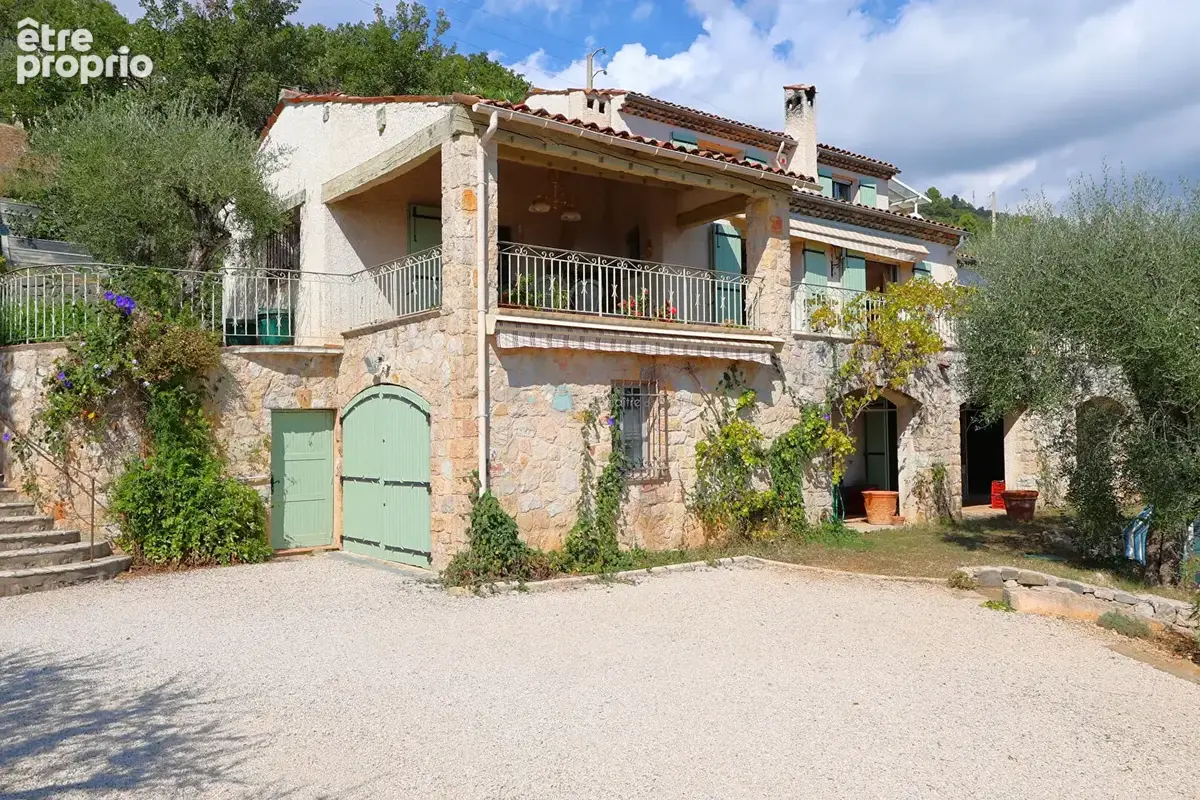 Villa Speracedes 220 m² avec piscine et terrain de 2639 m² vue mer et lac - photo 6