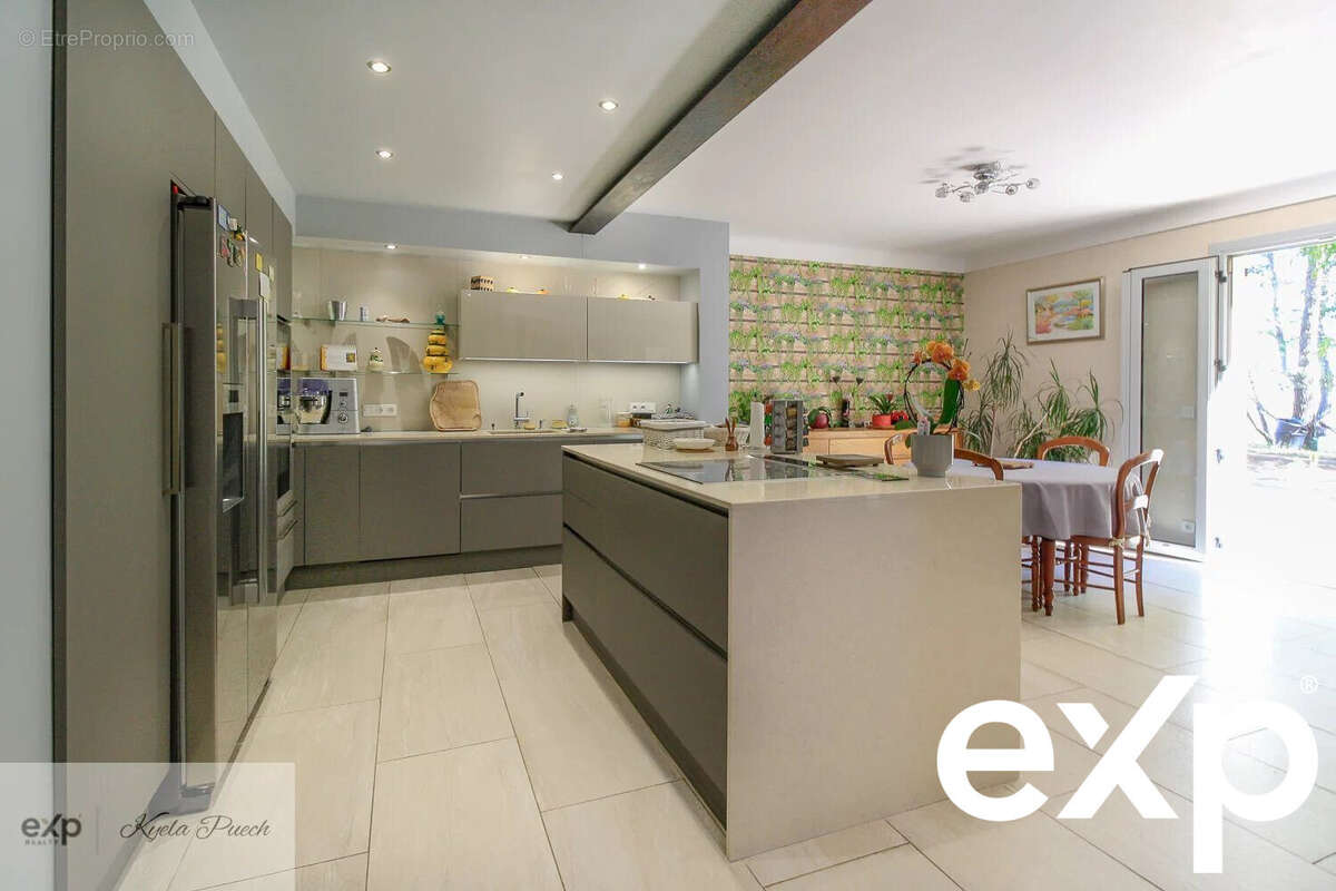 Maison à PEYROLLES-EN-PROVENCE