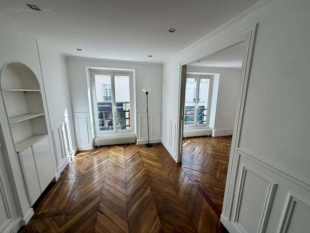 Appartement à PARIS-7E