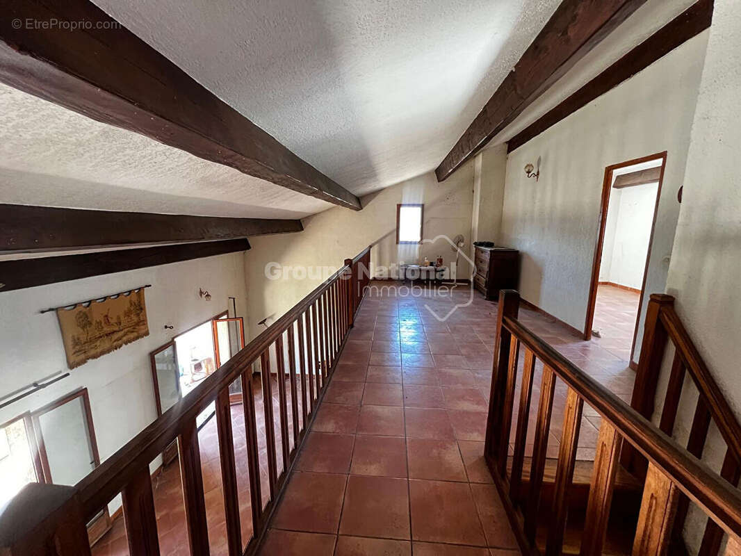 A SAISIR ! VILLA A RENOVER 4 chambres garage piscinable - photo 7