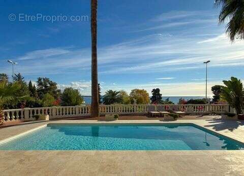 Maison 1 pièce 224 m² à vendre à Antibes (06600) - photo 2