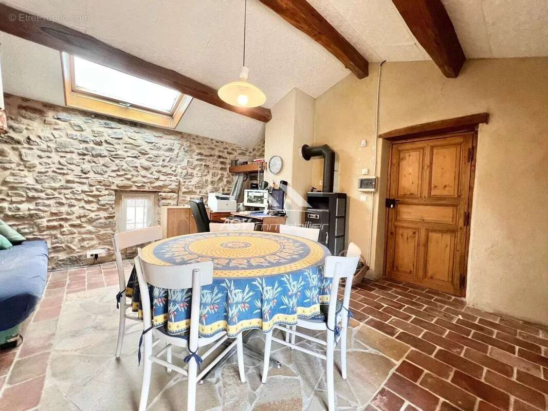 Maison à LAVAL-PRADEL