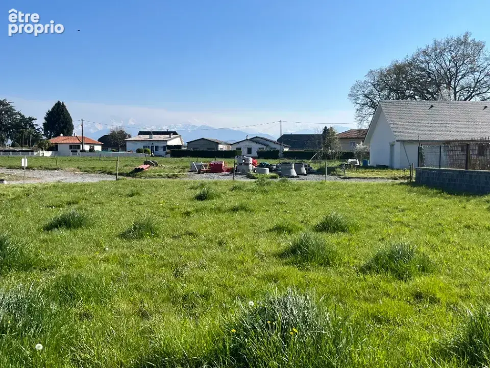 Terrain à AZEREIX