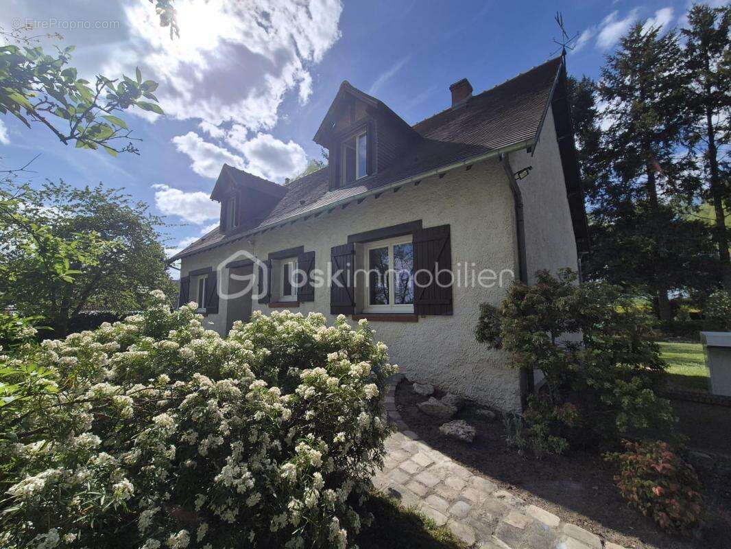 Maison à DONNERY