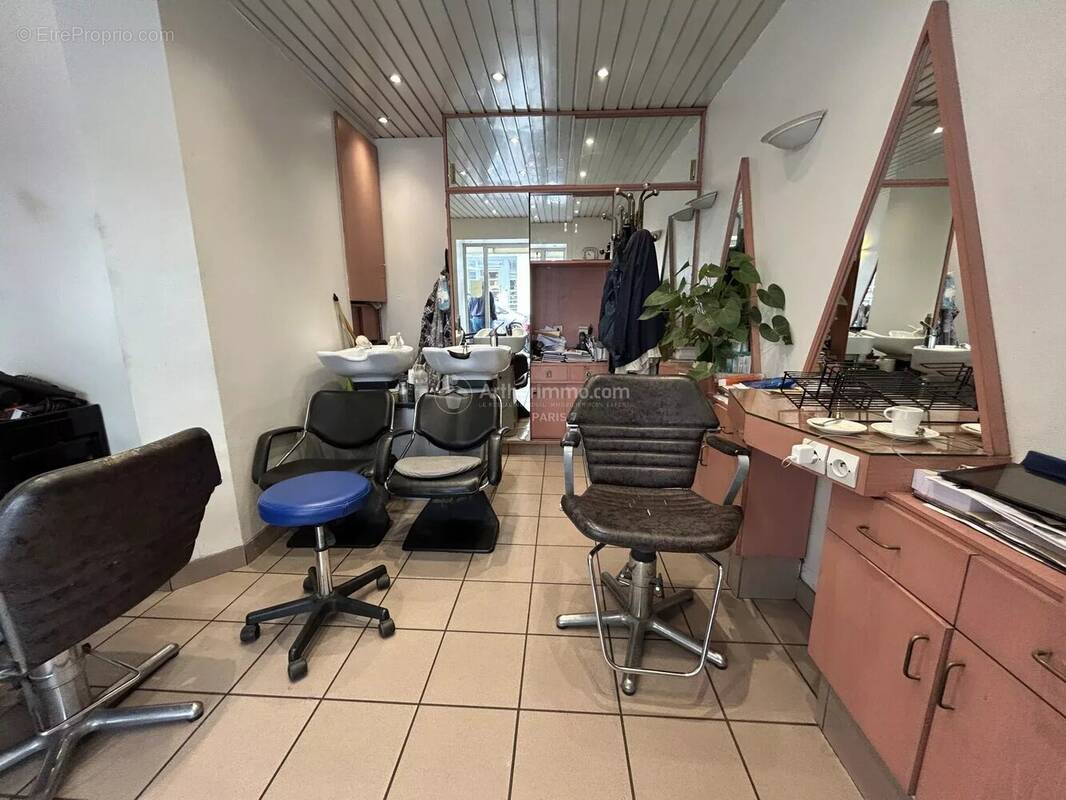 Commerce à PARIS-7E