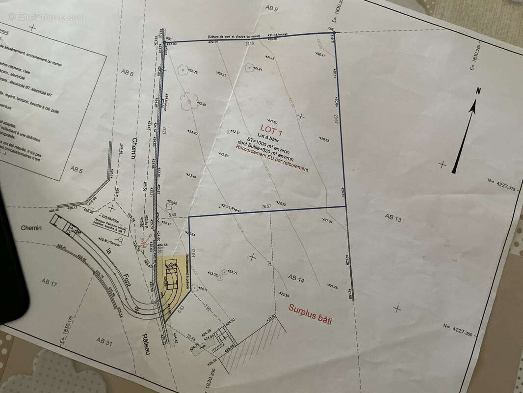 Terrain à ROIFFIEUX