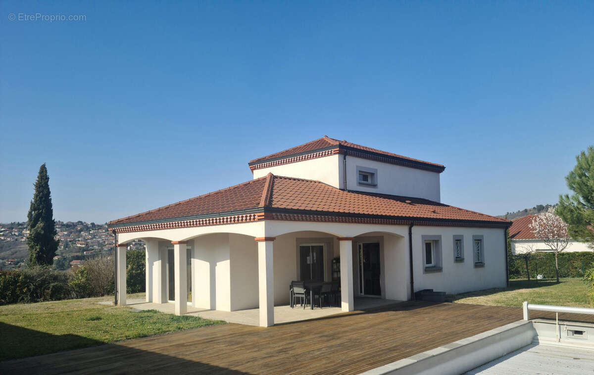 Maison à VEYRE-MONTON