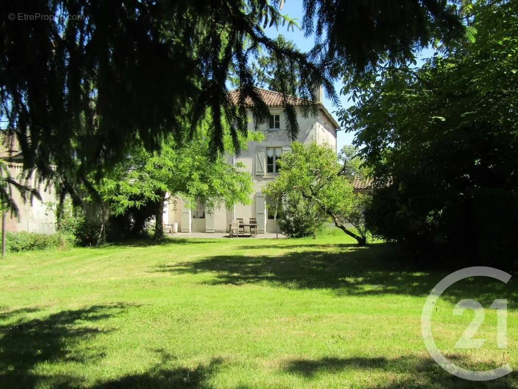 Maison à SEPVRET