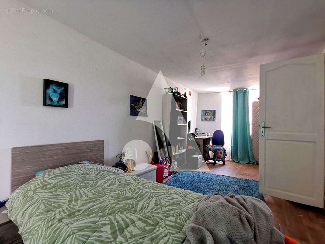 Maison à ULLY-SAINT-GEORGES