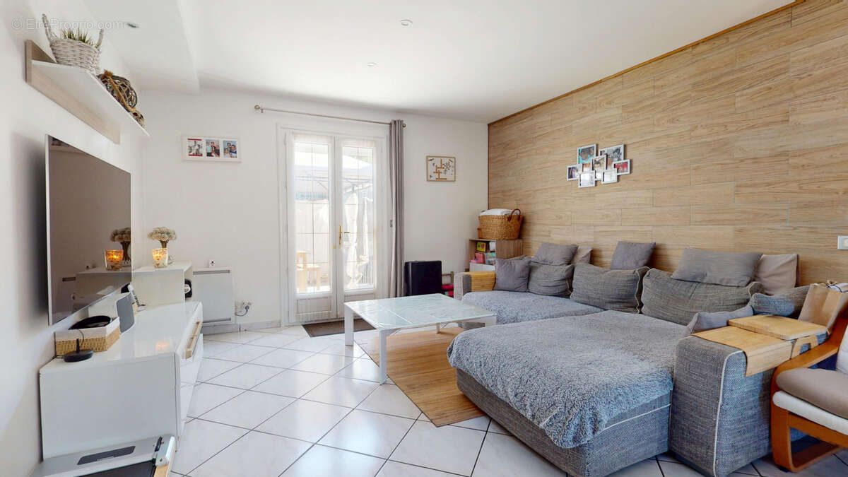 Maison à SARTROUVILLE