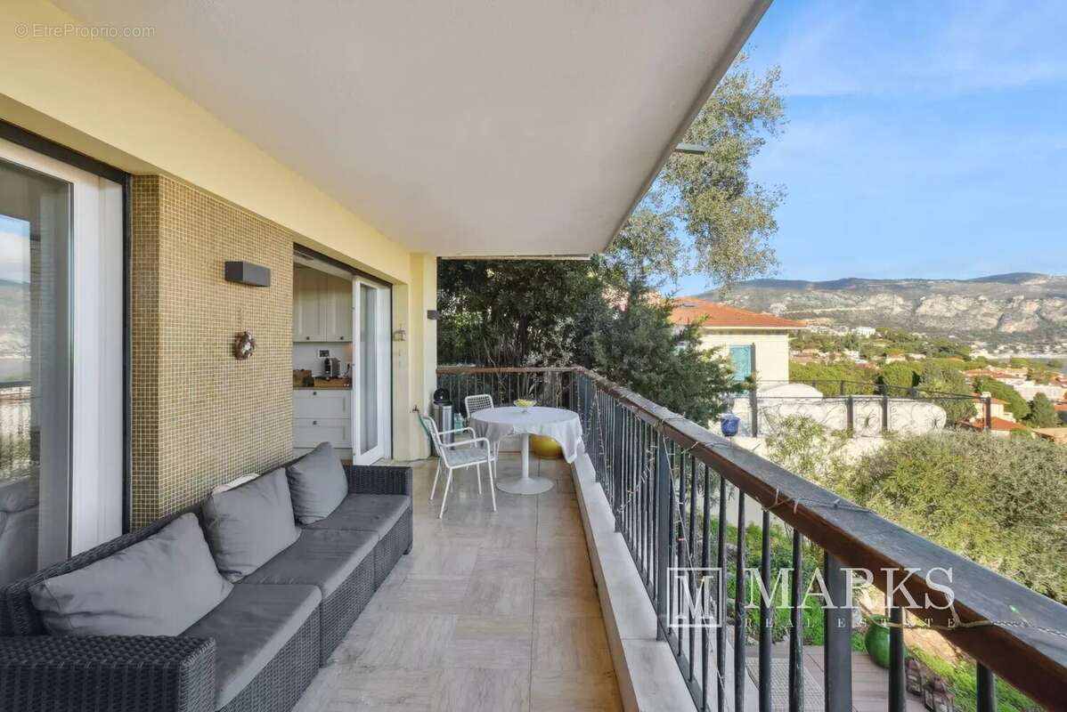 Appartement de 2 chambres avec vue panoramique sur la mer, terrasse de 13 m² et garage - photo 10