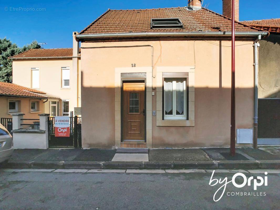 Maison à COMMENTRY