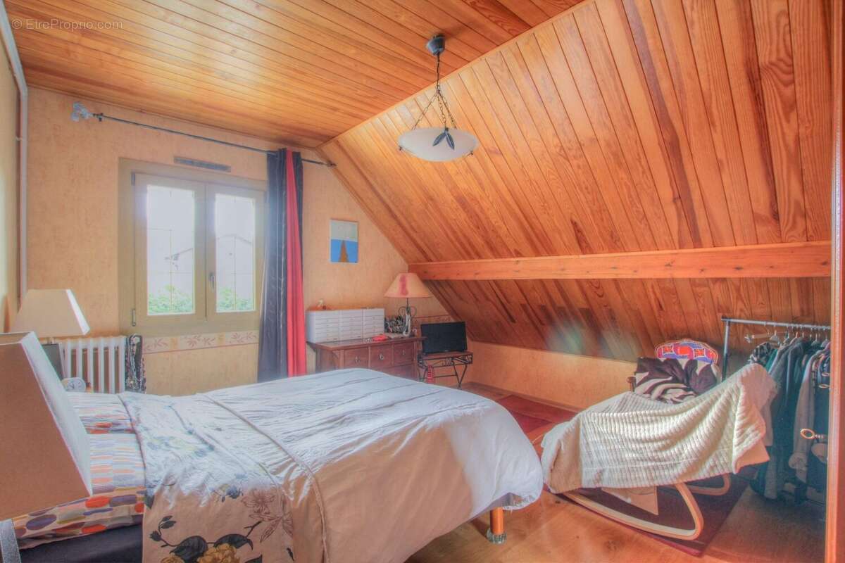 Maison à VETRAZ-MONTHOUX