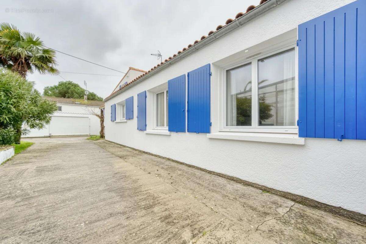 Maison à SAINT-JUST-LUZAC