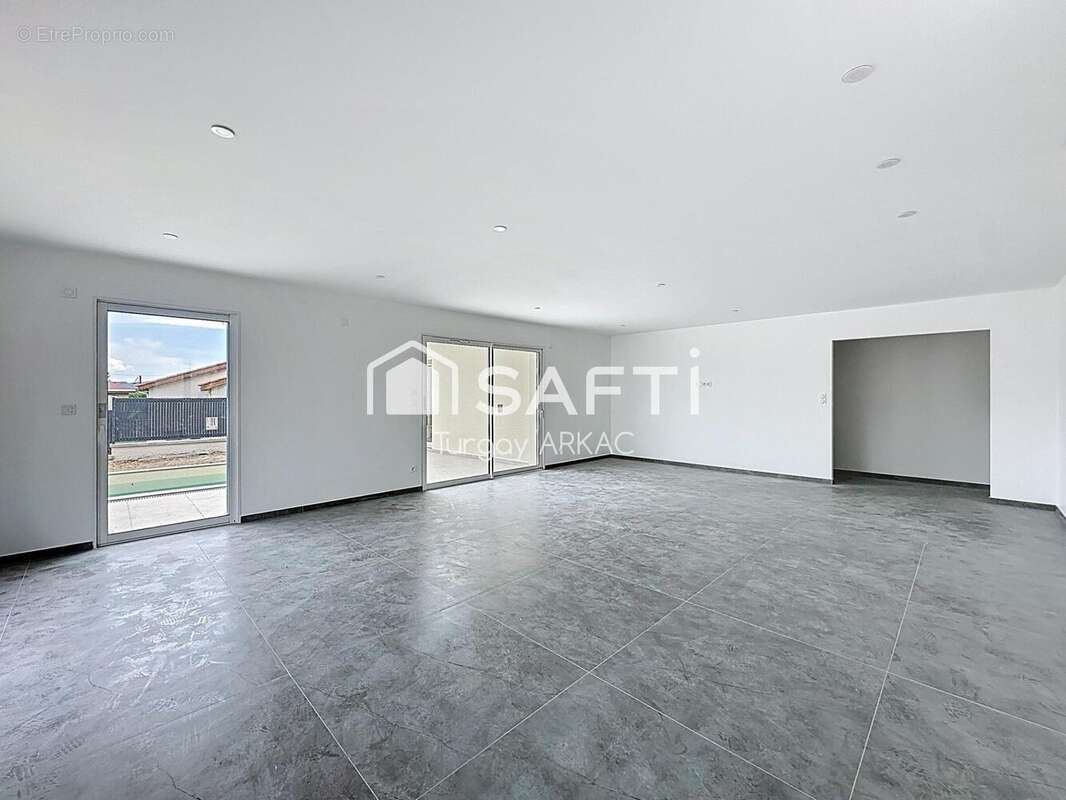 Photo 3 - Maison à CHAMPIER